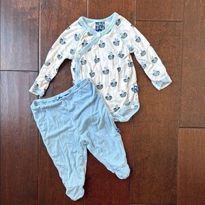 KicKee Pants Pajamas Newborn 2 Piece Baby Blue and Cream Onesie Set